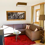 Alpin Residenzen Panoramabahn By Alpina-holiday *