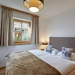 Alpin Residenzen Panoramabahn By Alpina-holiday Apartment