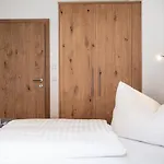 Alpin Residenzen Panoramabahn By Alpina-Holiday Apartment *