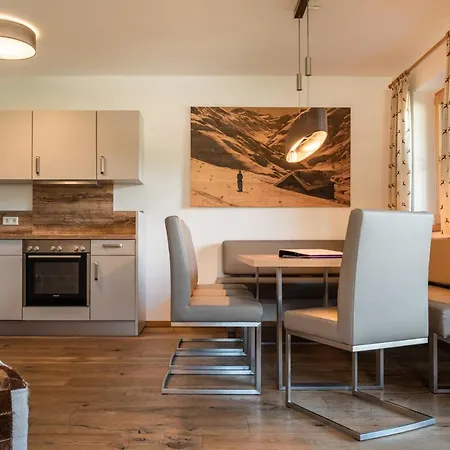 Alpin Residenzen Panoramabahn By Alpina-Holiday * Hollersbach im Pinzgau