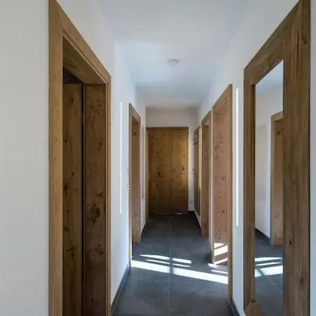 Alpin Residenzen Panoramabahn By Alpina-holiday *